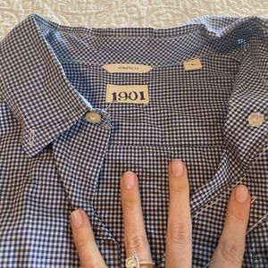 Men’s Plaid Button Down Large
